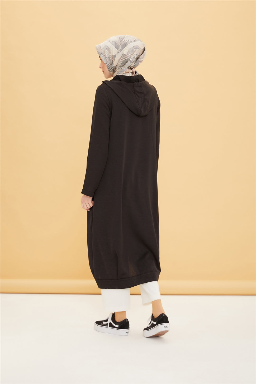 Armine Cape mit Saumband & Kapuze 7602